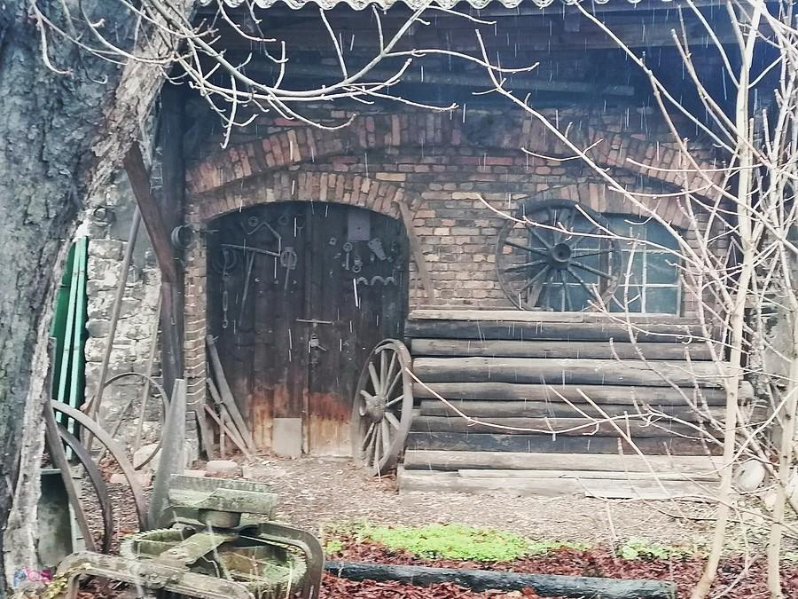 Niejeden skansen by się nie powstydził