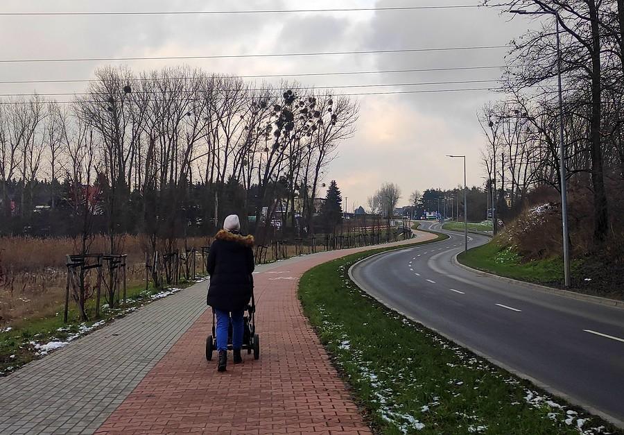 Nie dość, że DDR-ka do d., to jeszcze z klasyczną "madką", Komorniki