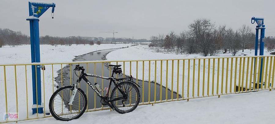 Bikefoto na mostku nad Ślezą