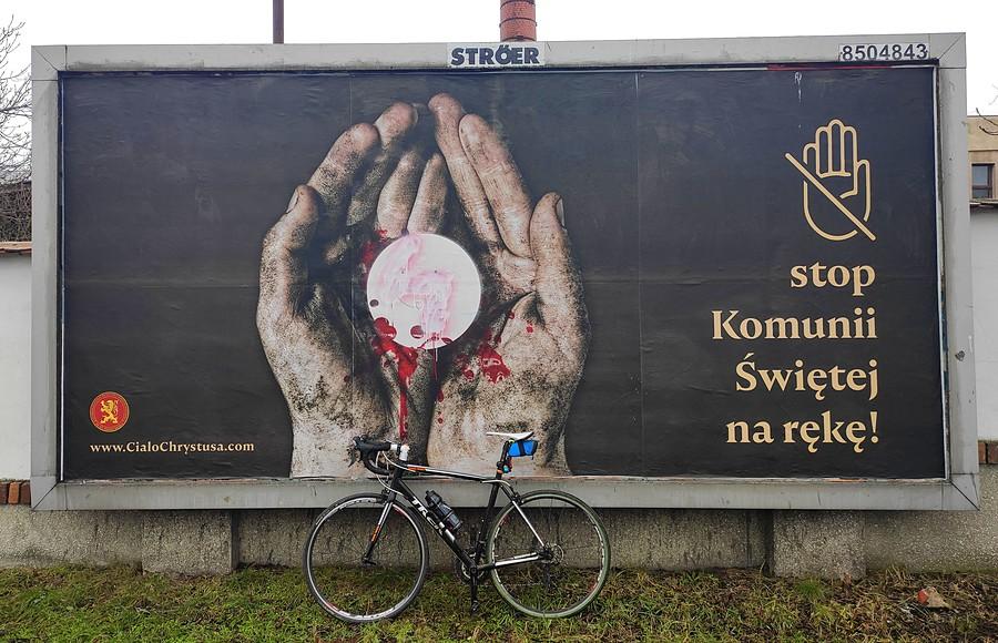 No proszę, pandemiczni samobójcy się reklamują :)