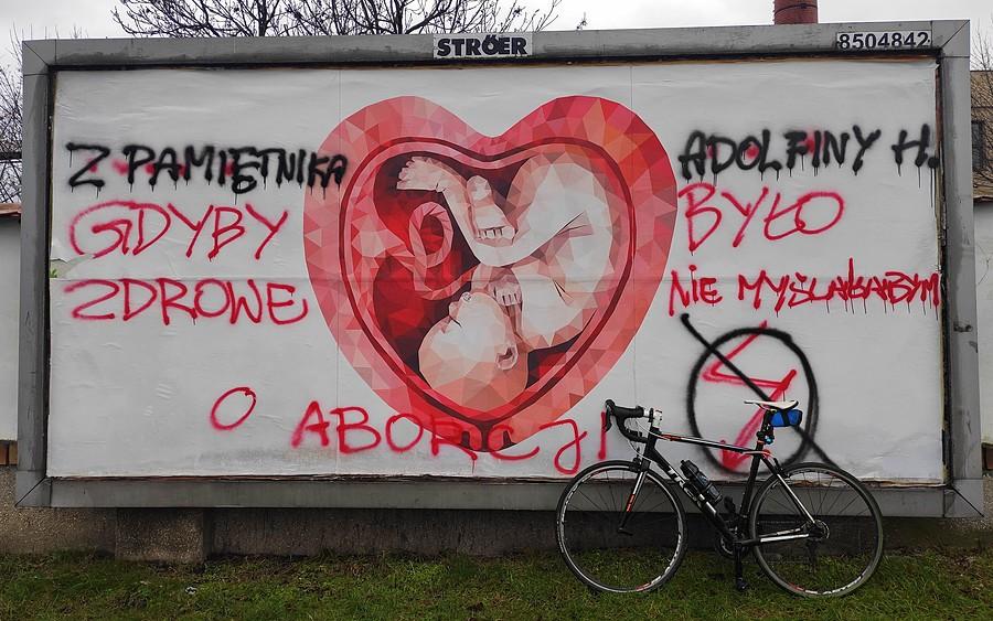 Kolejna polska wojenka ideologiczno-plakatowa