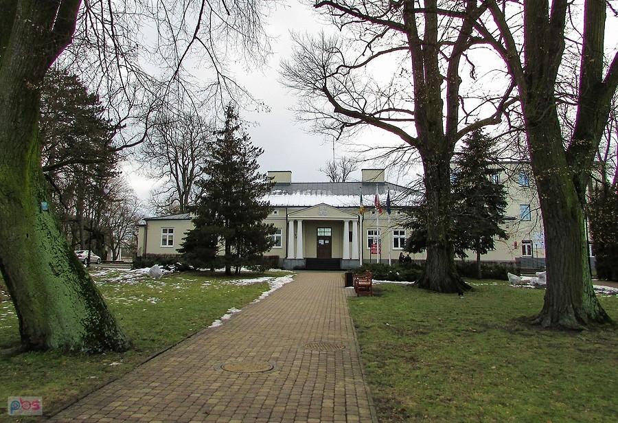 Zduńska Wola - dworek Złotnickich, a obecnie Urząd Miasta