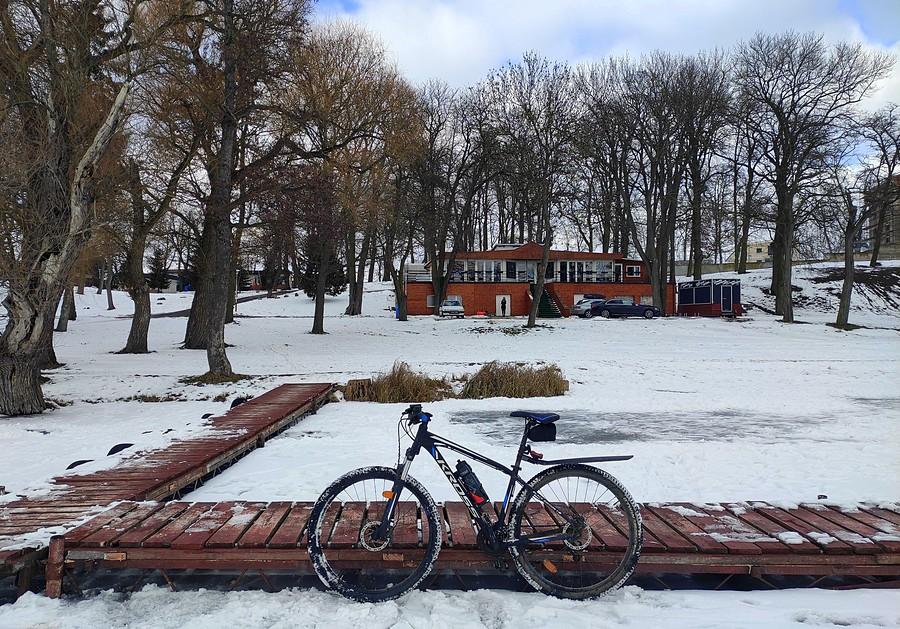Podejście do pomostu z innej strony, Jezioro Lusowskie