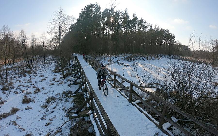 Mostek na nadwarciańskim. Pora wracać