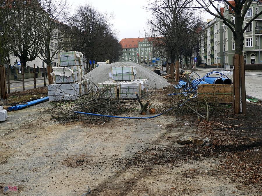 Tu także remont a to Aleja Jana Pawła II.
