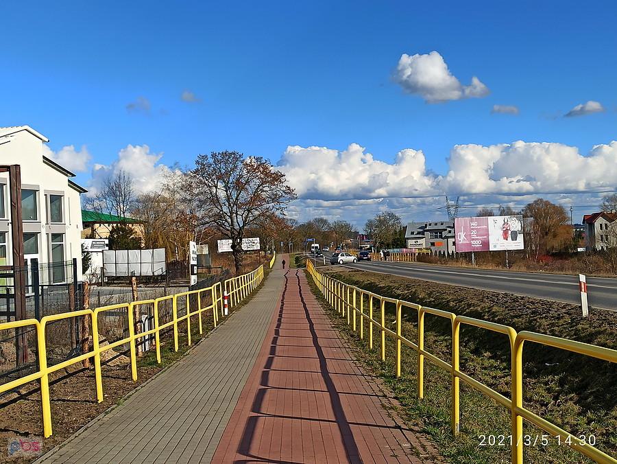 Kłębiaste chmury nad Mierzynem.