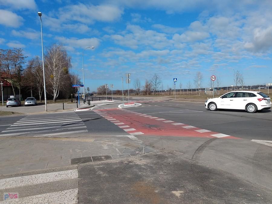 Ddr na Piastów Śląskich już wykończona. Szkoda tylko, że nikt jej nie zamiótł