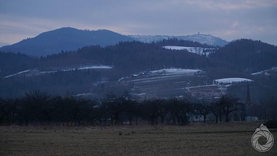 Gorc Kamienicki góruje nad Zabrzeżą