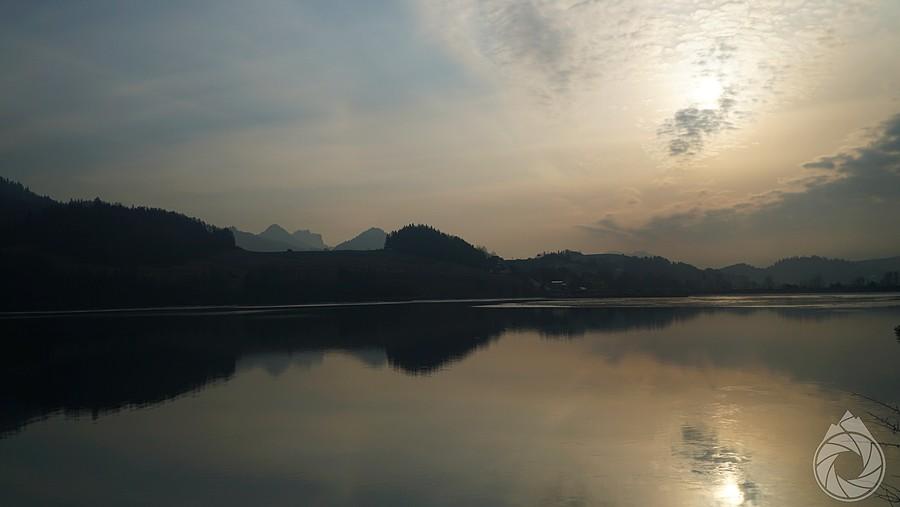 Pieniny znad Jeziora Sromowieckiego