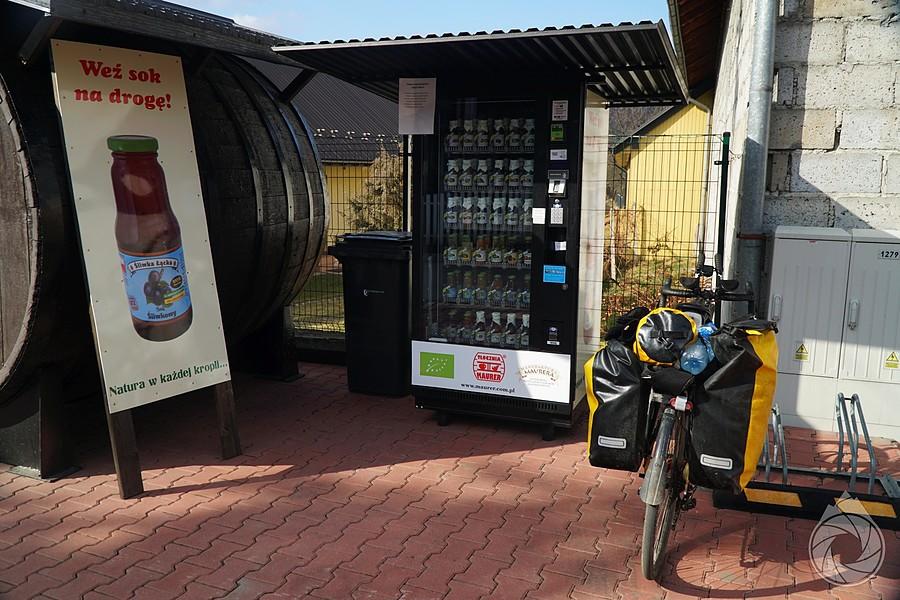 sokomat w Łącku z wyborem przeróżnych soków mauerowskich