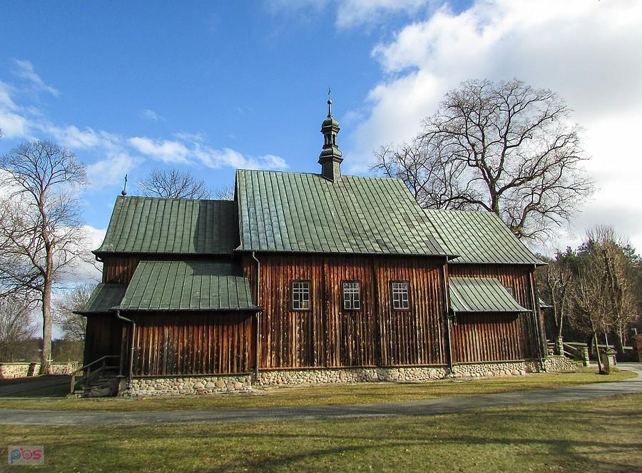Prezbiterium kościoła w Jasionnej jest nietypowo zwrócone na północ