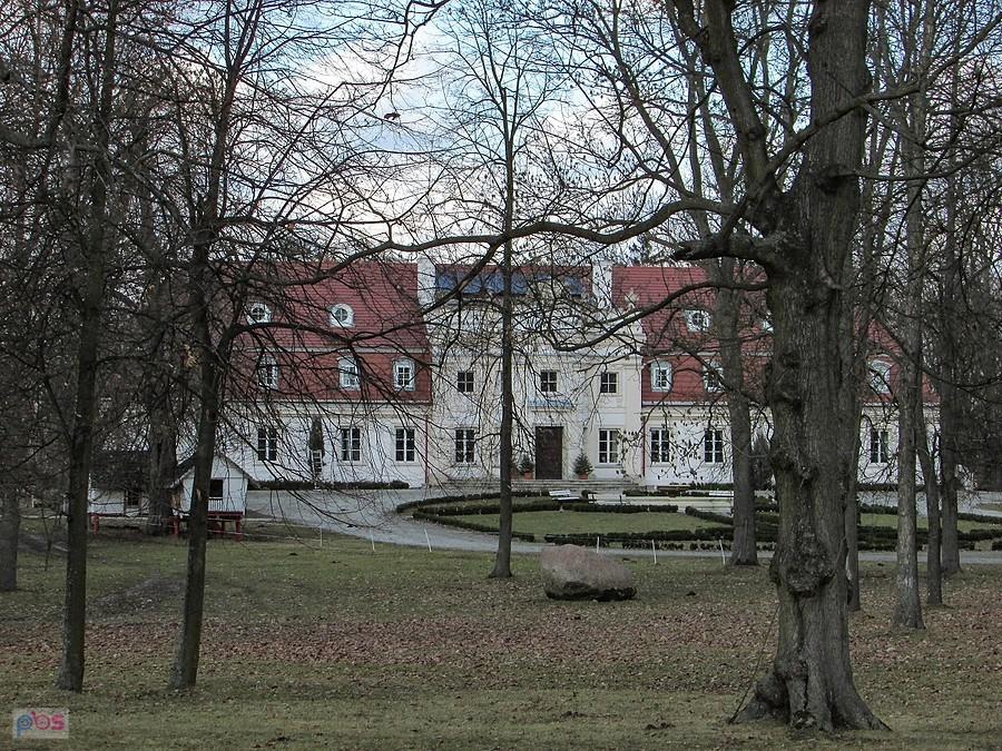 Pałac w Rusinowie powstał wg proj. gdańskiego architekta Jana Ferdynanda Naxa