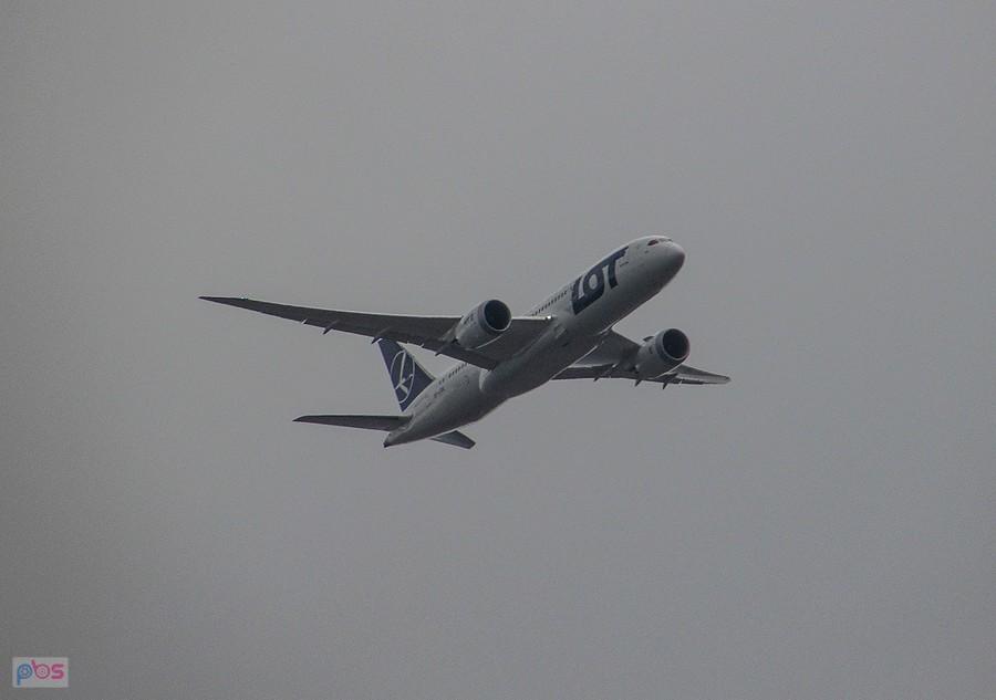 Dreamliner z Tokio za chwilę wyląduje na Okęciu