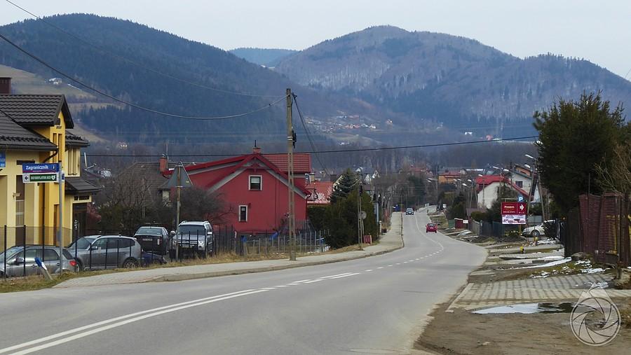 znad Sącza widok na Pasmo Czerszli