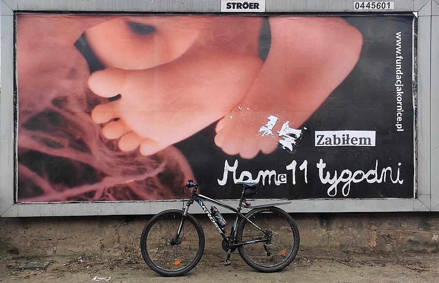 Kolejna przeróbka, nawet celna, tylko ta literówka...