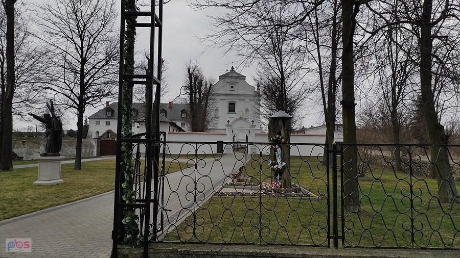 Sanktuarium w Miedniewicach