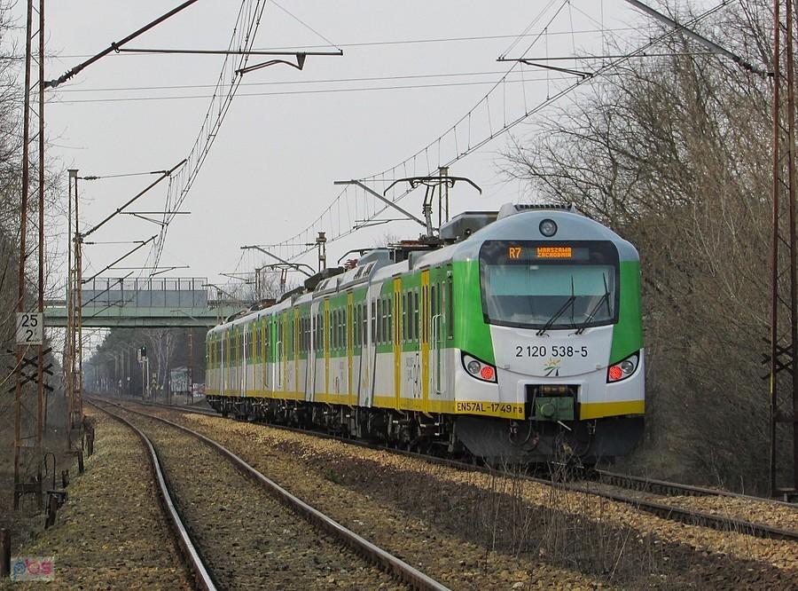 Pociąg realacji Dęblin - Warszawa Zachodnia