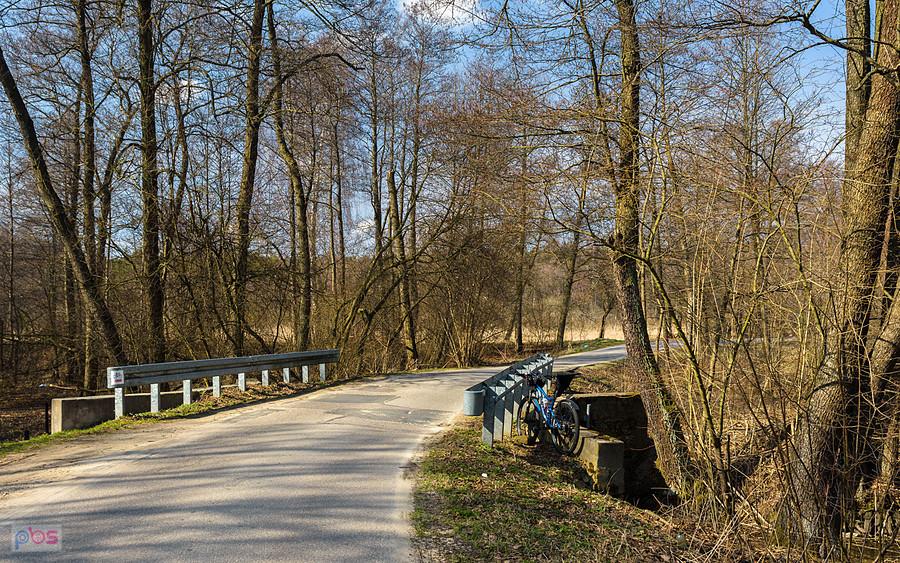 Kuźnia - Kostkowice - mostek nad Białką