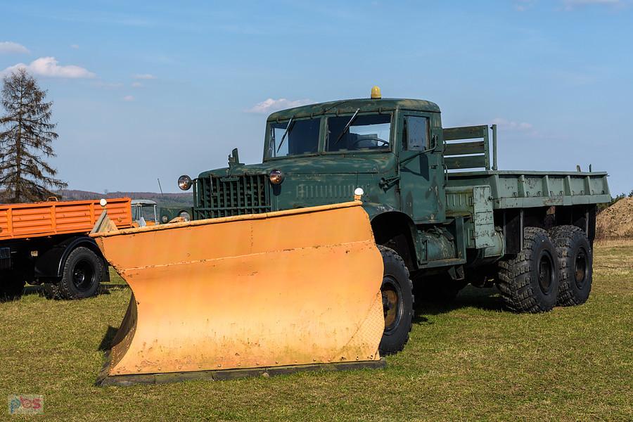 Kraz 255B1 w Kolonii Hucisko.