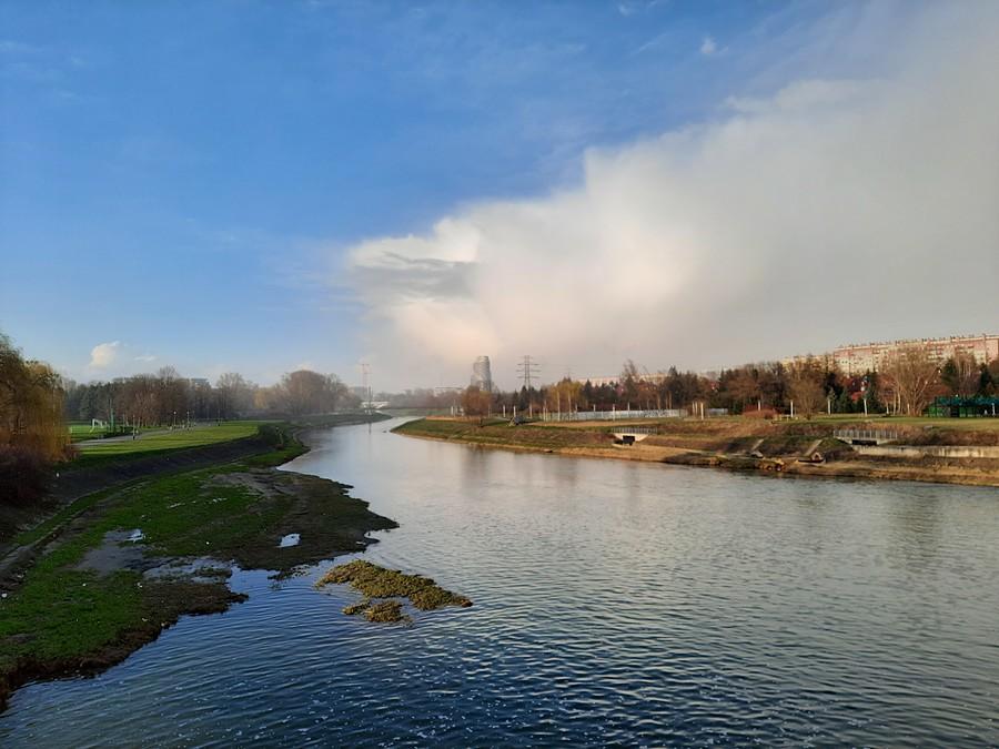 Przez tą śnieżną chmurkę przebrnąłem.