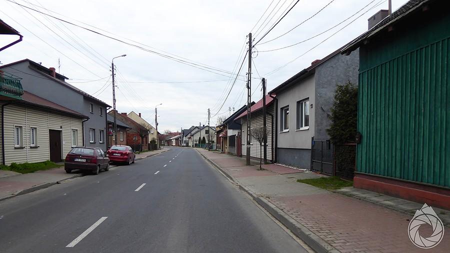 smutne zabudowania żarnowieckie