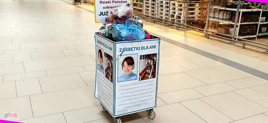Auchan - zbiórka nakrętek dla Ani.