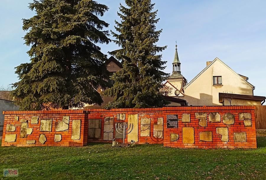 Lapidarium żydowskie w Osiecznej