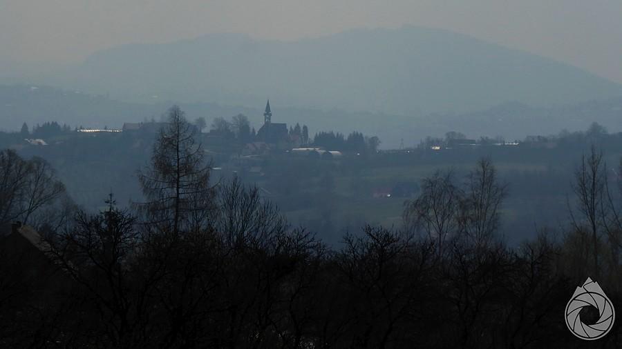 jakieś górki pojawiają się na horyzoncie nad Tymową