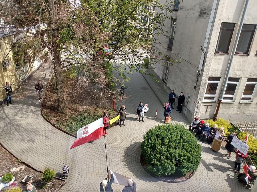 Protest zwolenników Radia Maryja w obronie Ojca Dyrektora