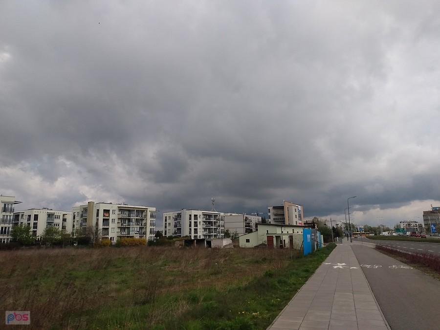 Czarne chmury dziś tylko straszyły deszczem