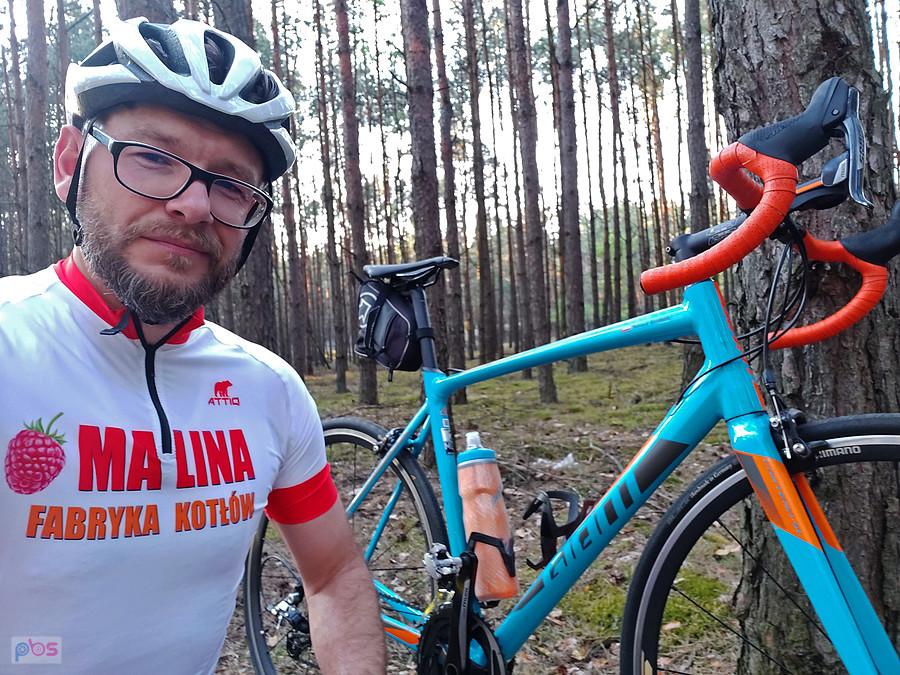 Selfik w lesie