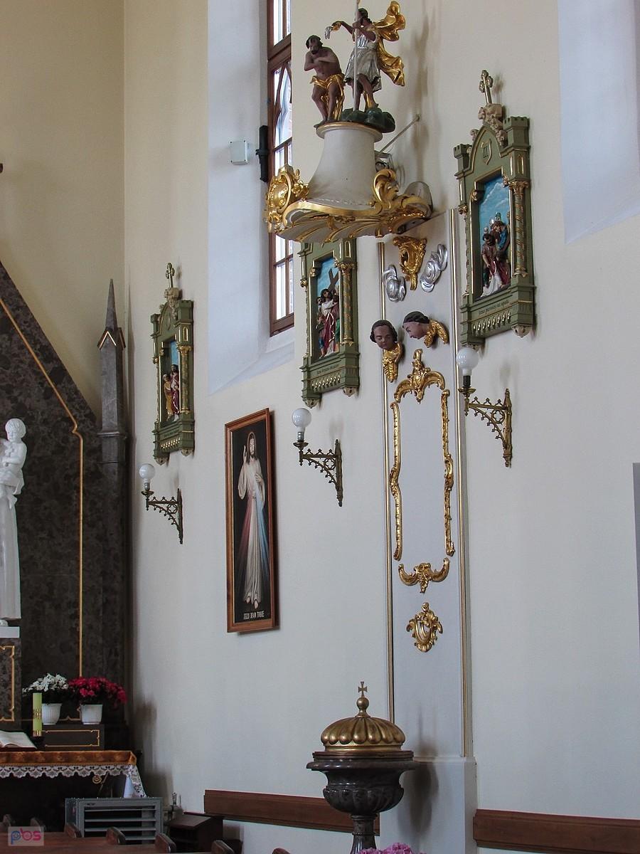 Samogoszcz - XVII wieczna chrzcielnica