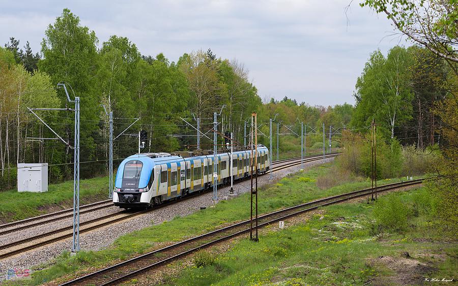 27WEb-005 jako poc. KS 40614 (Gliwice - Częstochowa) jedzie szlakiem Poraj - Częstochowa Towarowa, linia D29-1.