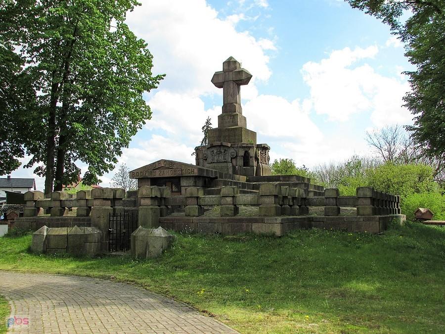 Maciejowice - grobowiec rodziny Zamoyskich