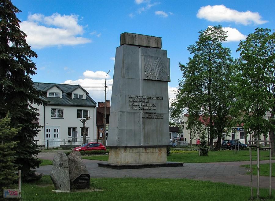 Pomnik upamiętniający bitwę pod Maciejowicami