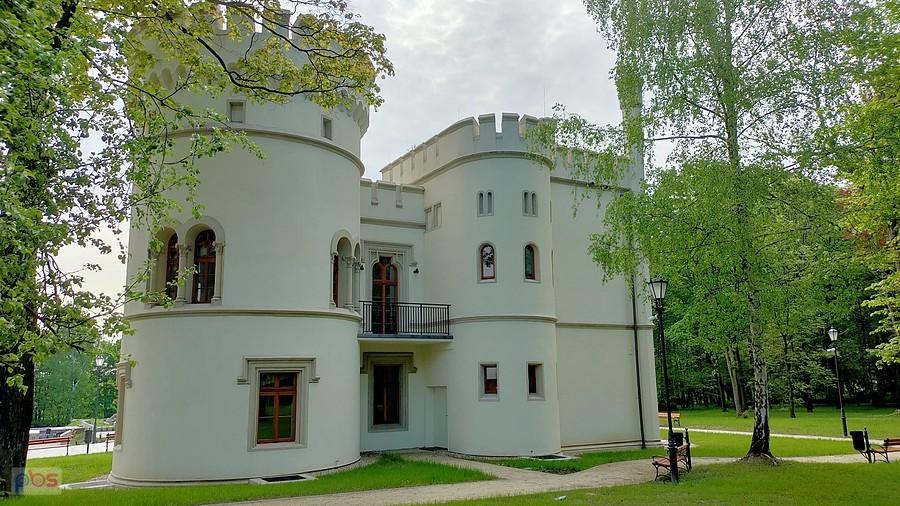 Odnowiony pałac w Miechowicach