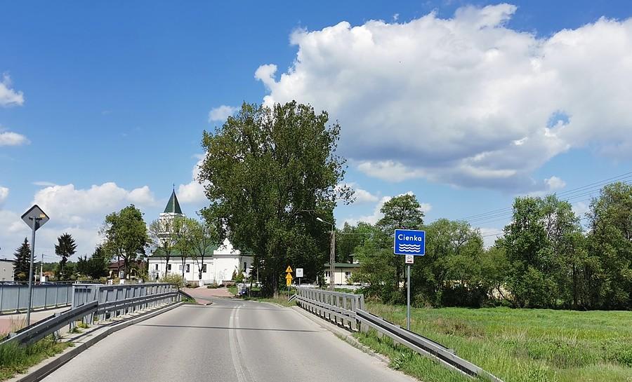 Cienka rzeka w Klembowie