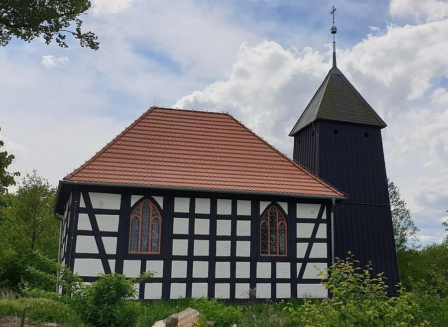 PODAŃSKO (niem.Puddenzig) Kościół filialny p.w. św. Stanisława Kostki z XVIII w.