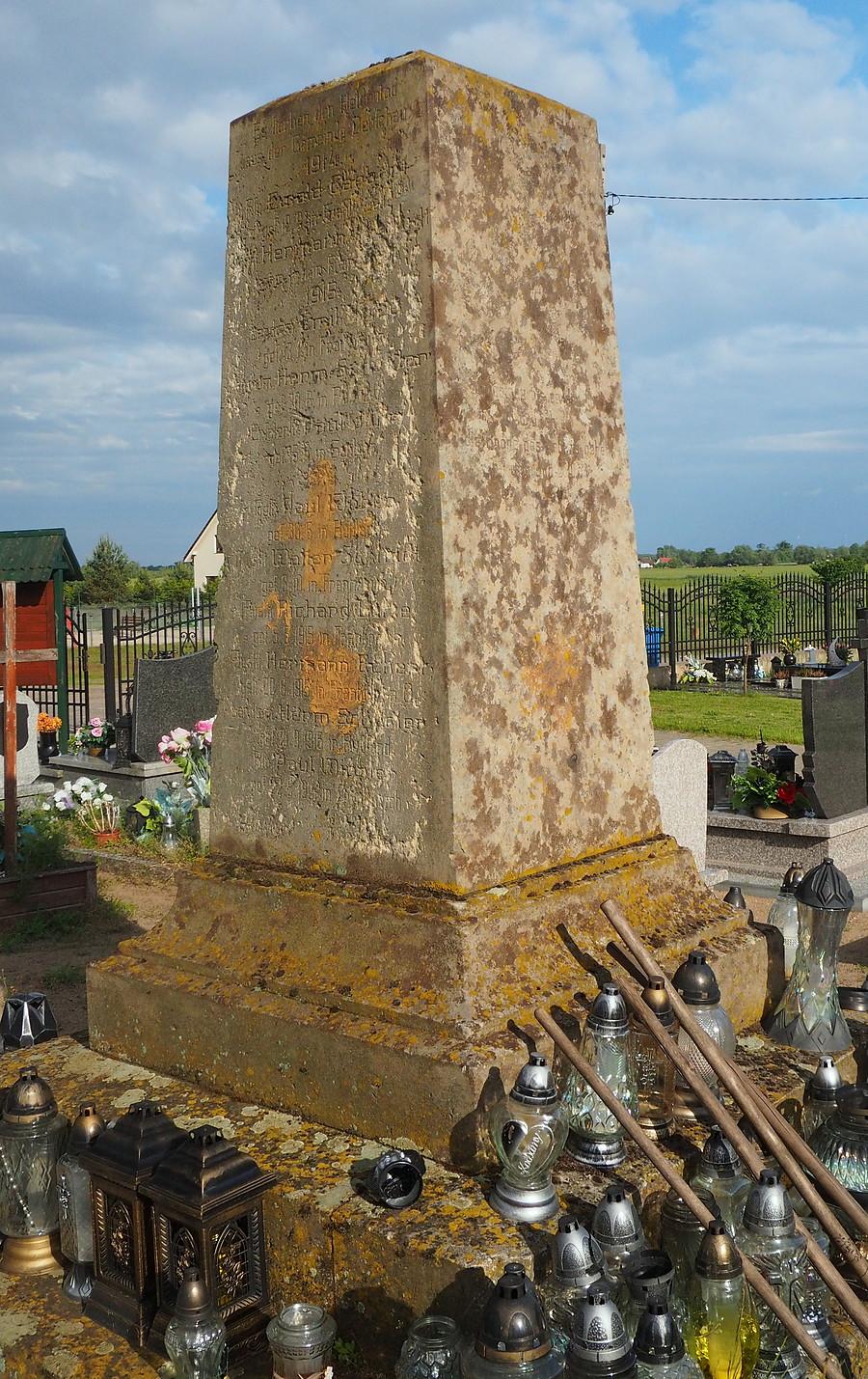 Kriegerdenkmal z cmentarza w Dzierżowie