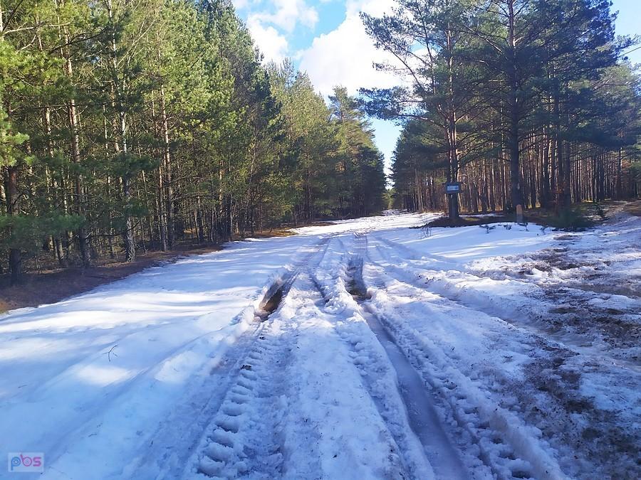 drogi ze śniegiem