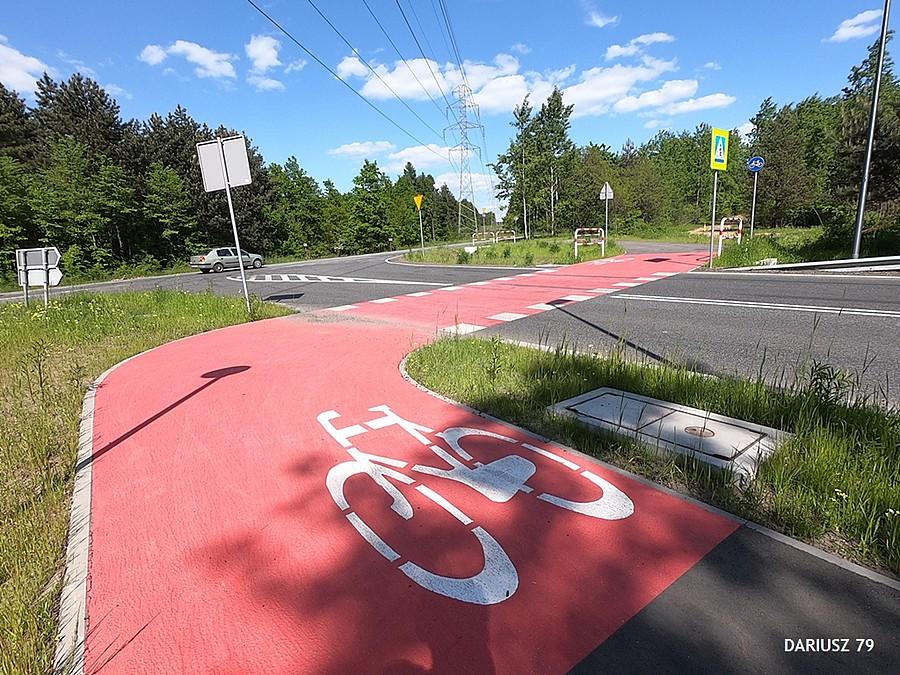 Dąbrowa Górnicza - Droga rowerowa wzdłuż ulicy Rożdzieńskiego