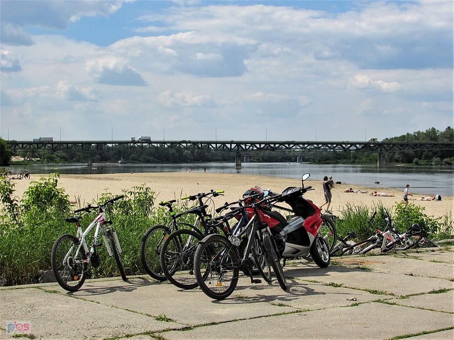 Rowerzyści lubią plażing