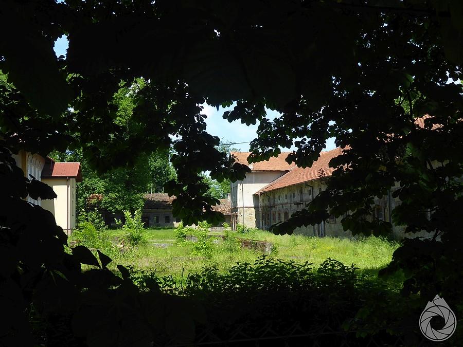 dworek ukryty gdzieś za Stradomką