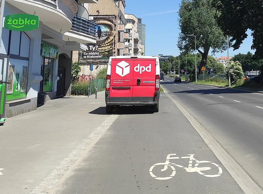 Nie tylko zaparkowane na chama, ale i bez tablic, Dolna Wilda, Poznań
