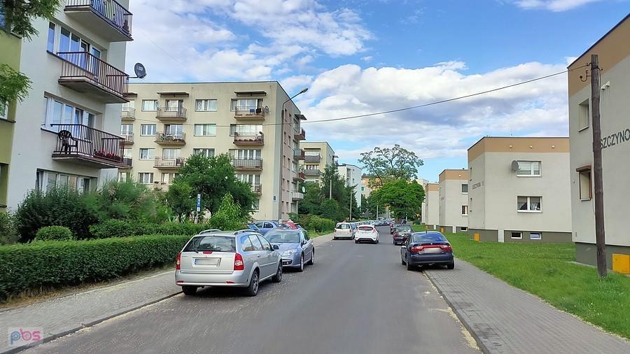 Mniejsze i większe domy przy Leszczynowej