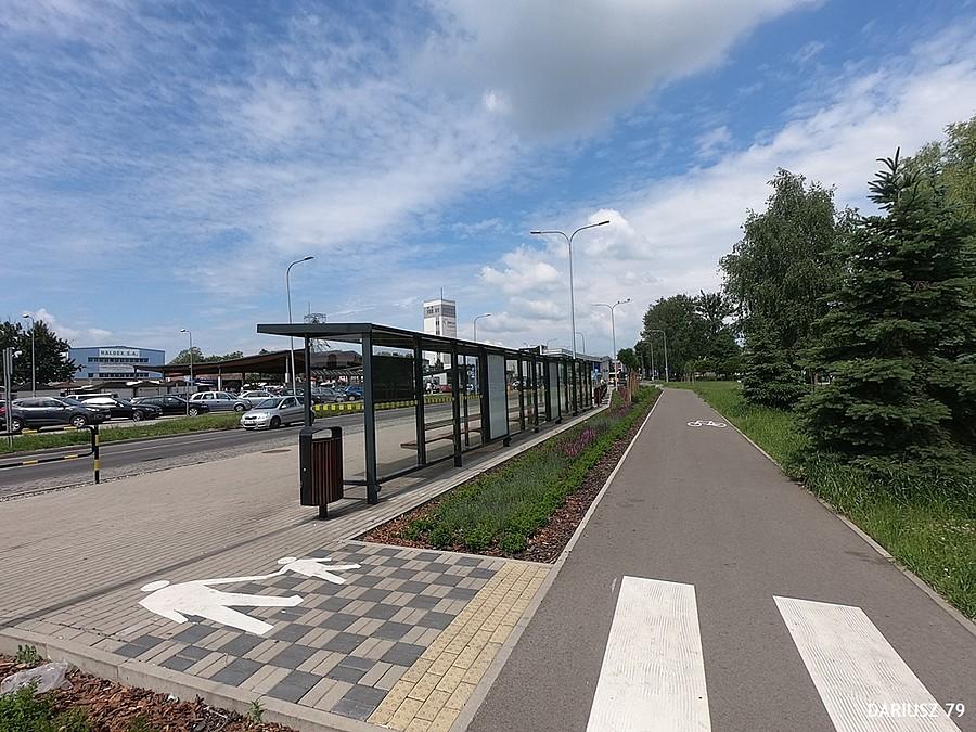 Knurów - Ulica Szpitalna (Droga rowerowa)