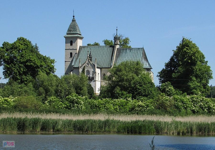 Sancygniów - kościół św. Piotra i Pawła