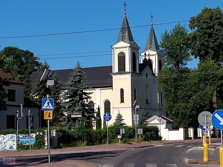 Kościół w Borzęcinie