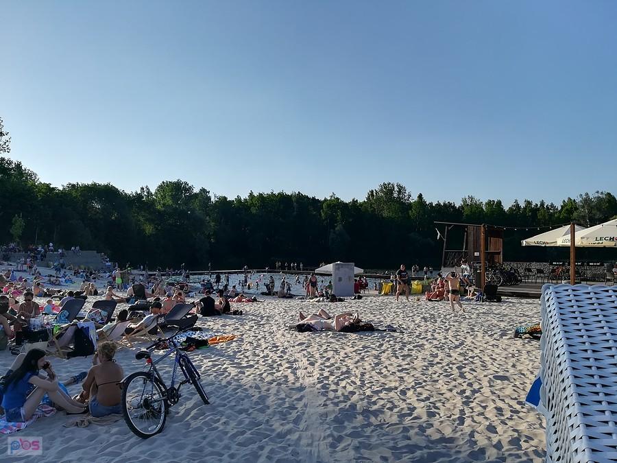 Kąpielisko, plaża w Parku Lisiniec /po godz.18/