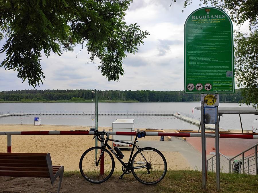 Nad większą lusowską plażą